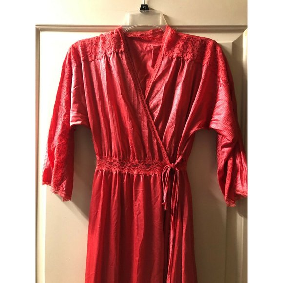 Vintage MISS ELAINE Nightgown Peignoir Set - Picture 6 of 11